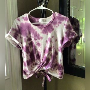 Francesca’s Tie Dye Knotted & Tied Shirt Medium